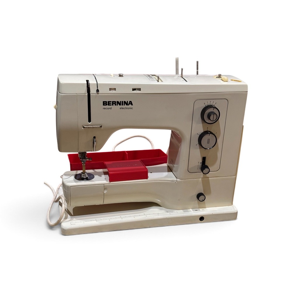 ⸻

VTG Bernina Record Electronic 830 Swiss Sewing Machine Complete Collector's